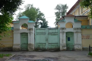 Ограда с воротами