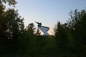 Памятник-пушка советским воинам-освободителям