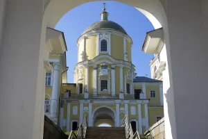 Церковь Нила Столбенского (надвратная)