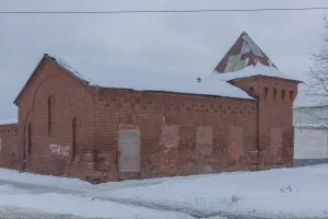 Стена западная с башнями