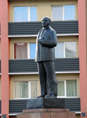 Памятник В.И. Ленину