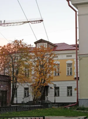 Флигель