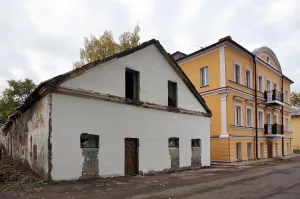 Хозяйственная постройка, впоследствии торговые бани