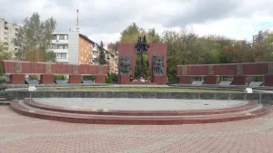 Братская могила советских воинов