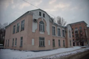 Служебное здание