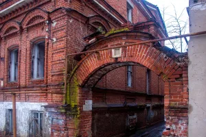 Кирпичные ворота