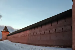 Прясло северной стены между Прямоугольной башней и Западной круглой башней