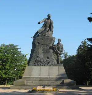 Памятник Корнилову