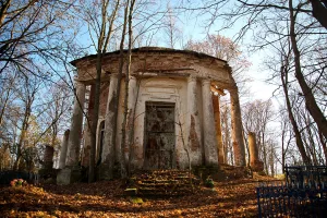 Спасская церковь (Александрово)