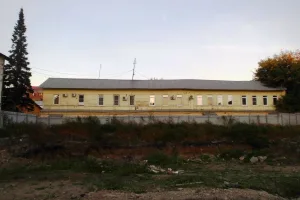 Полукаменное здание усадьбы Покровских