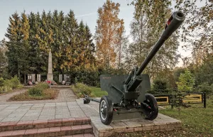 Монументальный памятник советским воинам