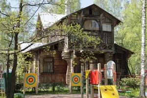 Дача Л. В. Гапонова (дом начальника Офицерской стрелковой школы)