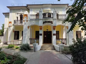 Дом Панова (Саки)