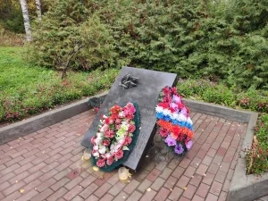 Могила Тикиляйнена П.А. (1921−1941), Героя Советского Союза