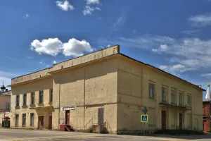 Здание бывших новых торговых рядов