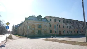 Трёхэтажный корпус казарм Кирасирского полка