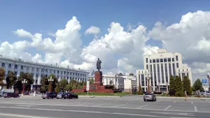 Памятник Ленину