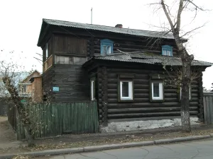 Одноквартирный двухэтажный жилой дом