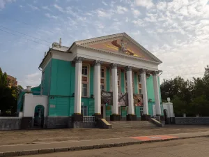 Русский драматический театр