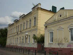 Здание Лазаревской церковно-приходской школы