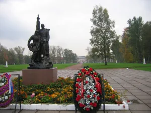 Братская могила воинов Советской Армии, погибших в годы Великой Отечественной войны