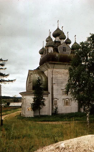 Деревянная церковь Рождества Пресвятой Богородицы в Бережной Дуброве