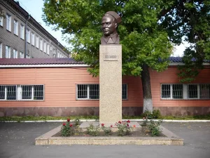 Бюст Аркадия Гайдара
