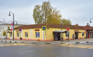 Южный корпус церковных лавок