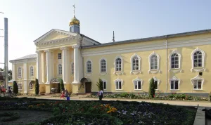 Трапезный корпус с церковью Вознесения Господня