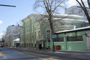 Главный дом усадьбы И. К. Прове