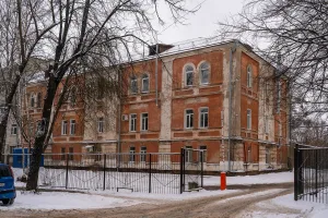 Здание бывшей земской больницы