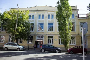 Неплюевский кадетский корпус (женская гимназия), где в честь победы Красной Армии на Туркестанском фронте состоялось торжественное собрание реввоенсовета 1-й армии с участием председателя ВЦиК М.И. Калинина и командующего туркестанского фро...