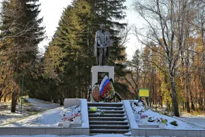 Обелиск воинам-землякам