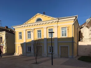 Дом Поповых