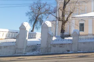 Ограда с воротами