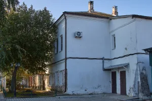 Западный братский корпус с церковью Рождества Пресвятой Богородицы