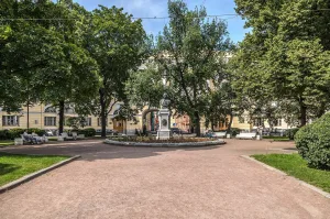 Площадь Ломоносова