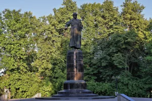 Памятник М.В. Фрунзе