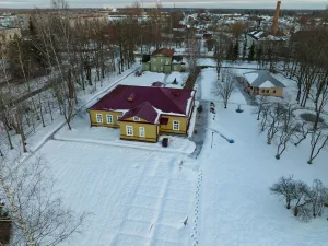 Здание земской сельскохозяйственной школы им. Н. А. Некрасова
