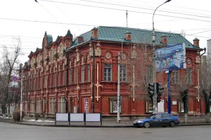4-я женская гимназия (кинотеатр «Гвардеец»)