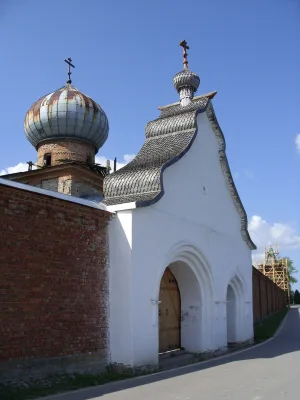 Восточные святые ворота