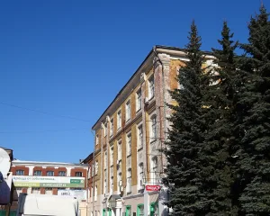 Старый корпус с конторой и переходом