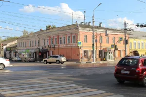 Жилой дом с торговым залом Козьмы Салищева
