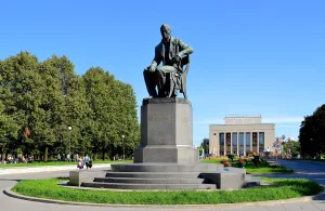Пионерская площадь