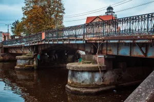 «Медовый мост» через р. Преголя