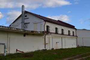 Амбары с оградой