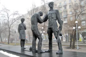 Памятник комсомольцам — защитникам Сталинграда