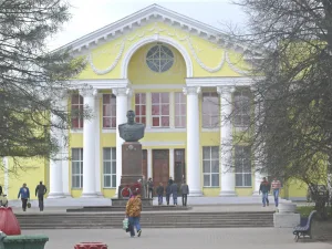 Великолукский драматический театр