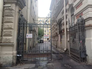 Металлическая ограда