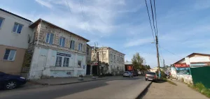улица Ленина между домами 14 и 16, ворота
